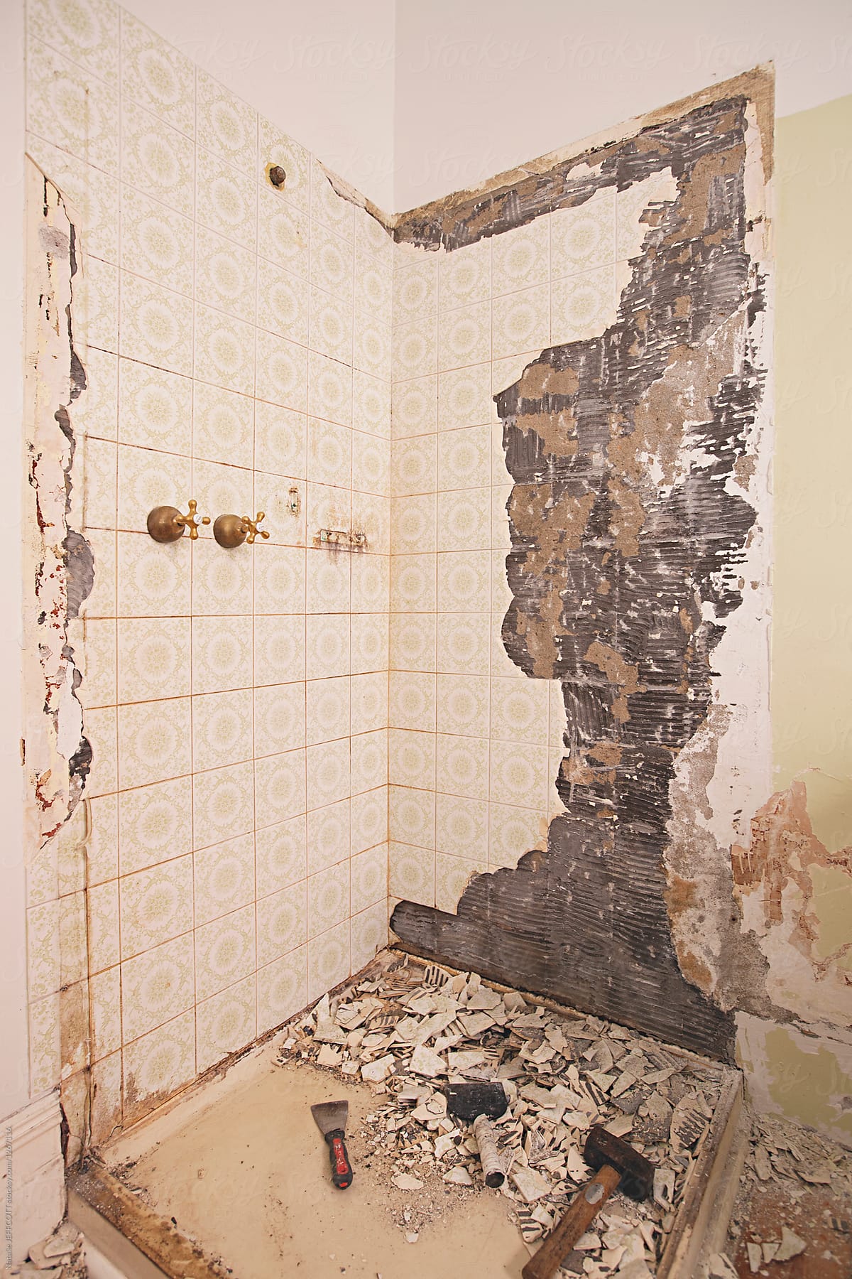 Bathroom Demolition Service In Aloha