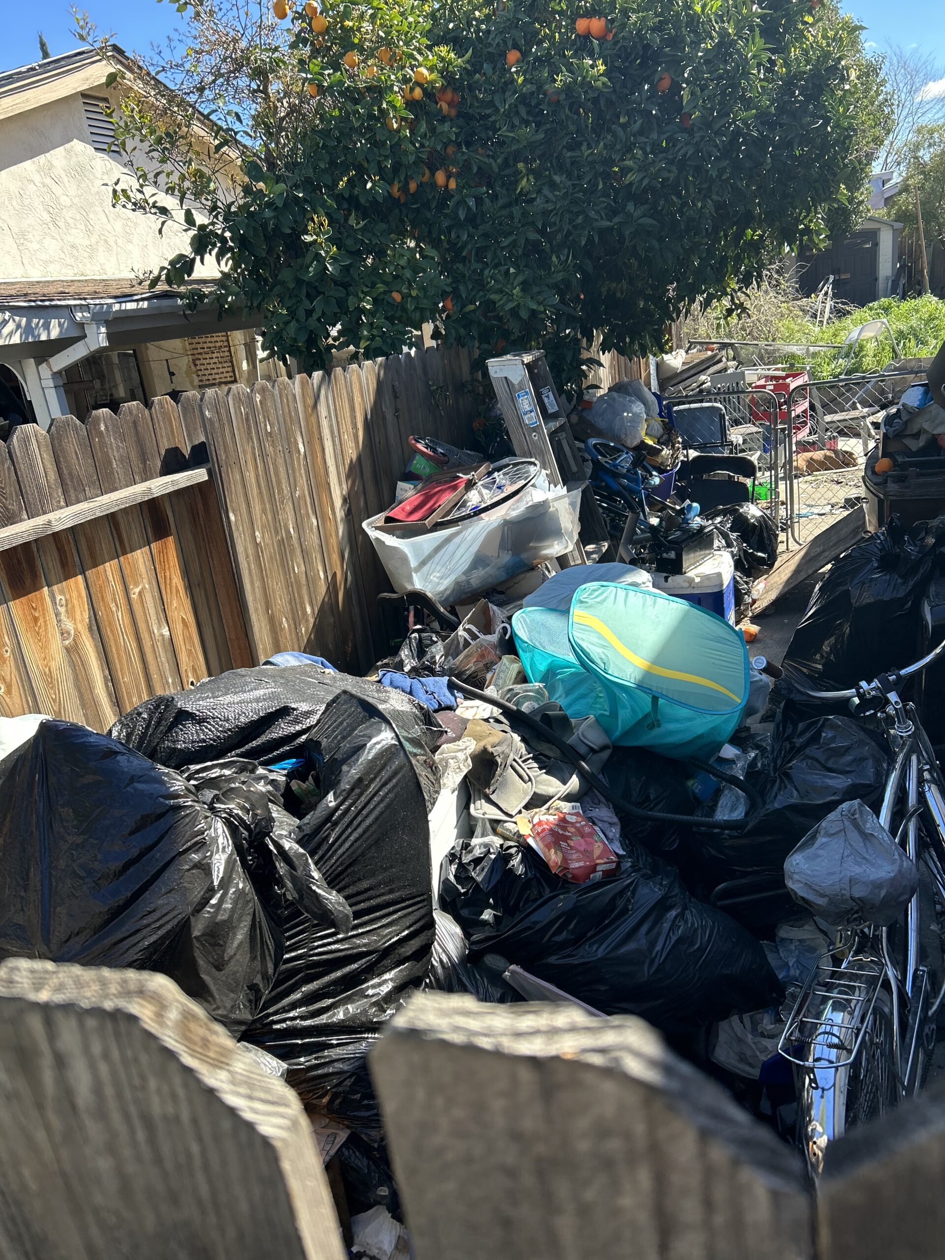 Rental Unit Cleanout In Aloha