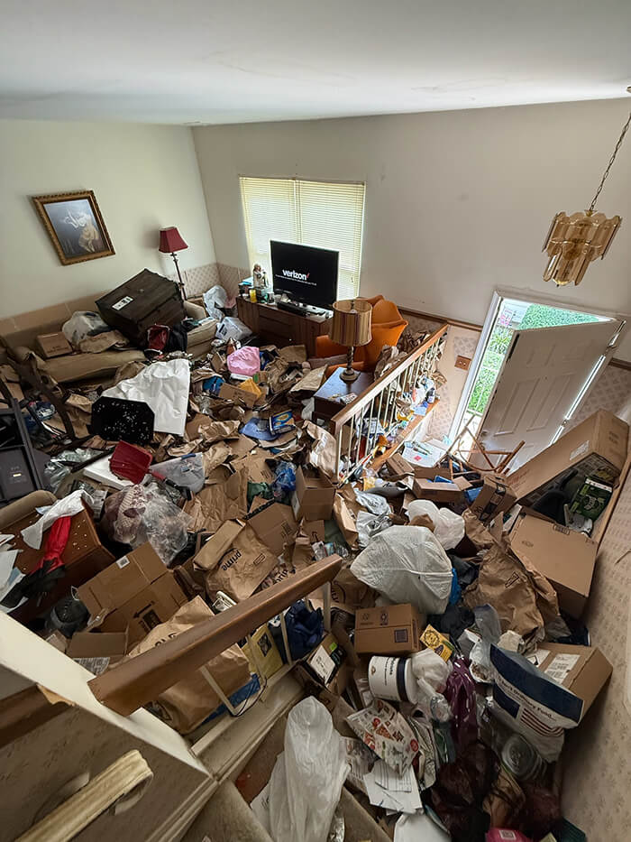 Hoarding Cleanout Service In Aloha