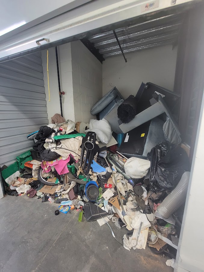Storage Unit Cleanout Service In Aloha